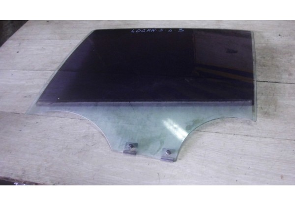 Скло дверки лівої задньої Renault Sandero 2, Logan 2, 823015497R